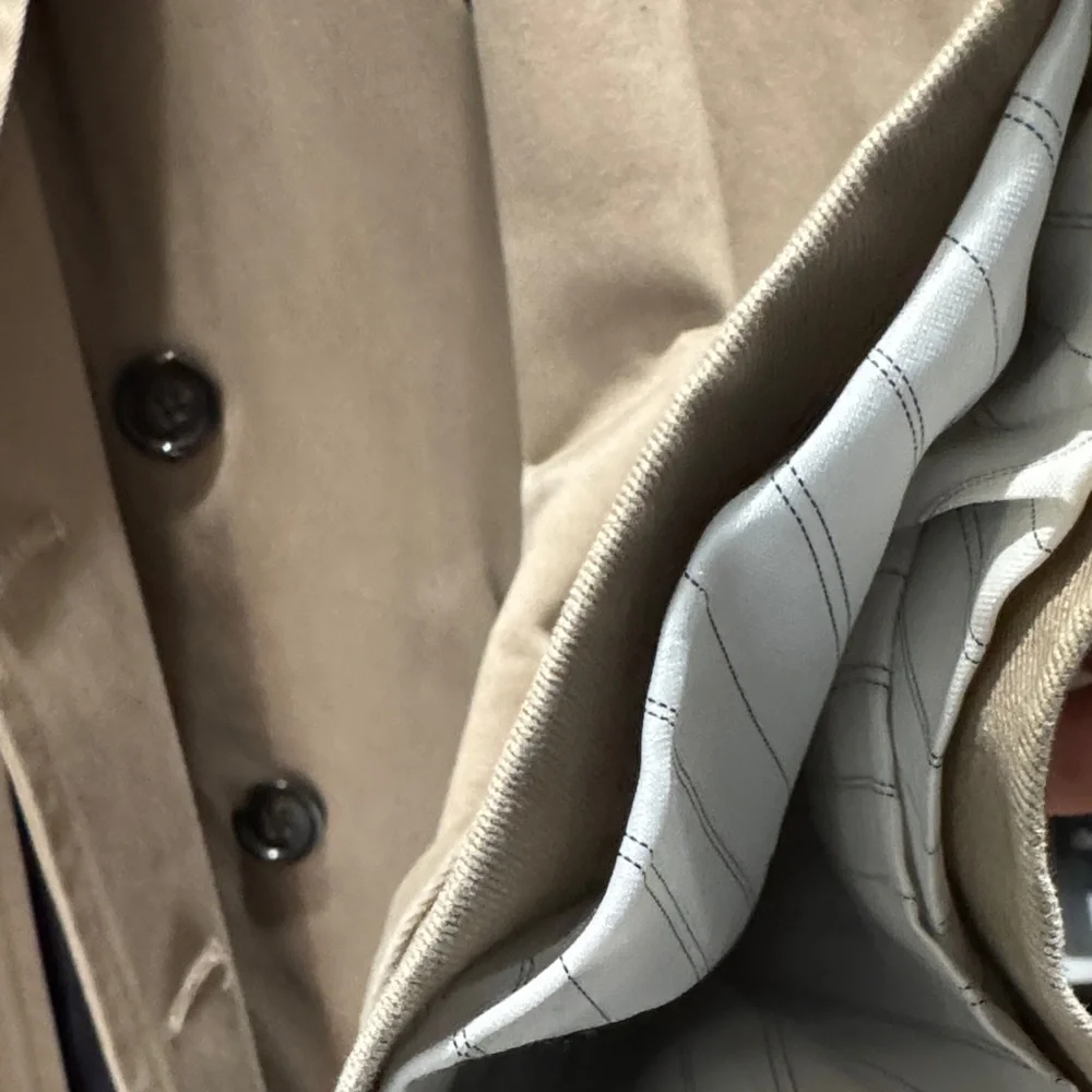 Banana Republic Men’s Tan Double-Breasted Trench Coat - Picture 10 of 11